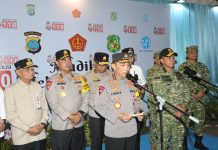 Kapolri Kapolri Jenderal Pol. Listyo Sigit Prabowo: 72 Ribu Personel Amankan Takbir dan Salat Id di Seluruh Indonesia